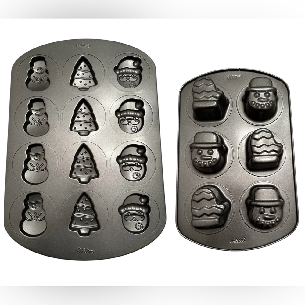 Wilton Holiday Baking Molds Set of 2